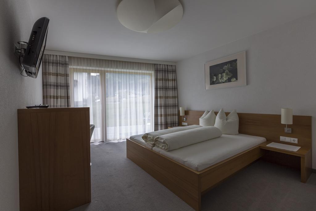 Pension Lavida Fiss Kamer foto
